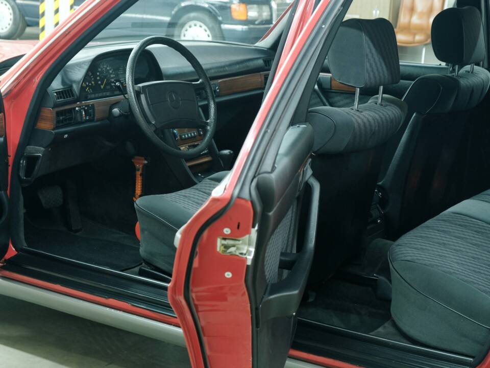 Bild 41/50 von Mercedes-Benz 500 SE (1987)