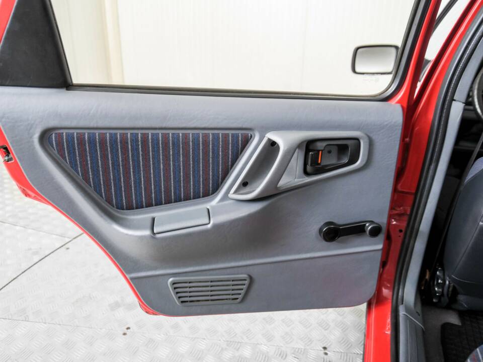 Afbeelding 37/50 van Ford Sierra 2.0 S (1987)