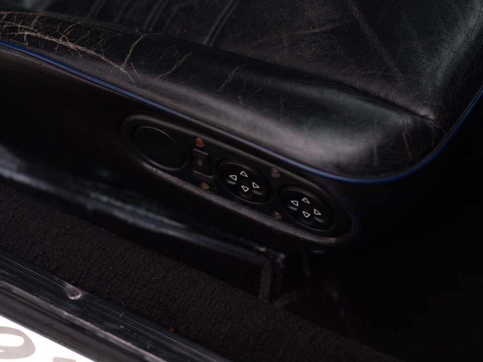 Bild 9/43 von Porsche 911 Carrera 3.2 (1989)