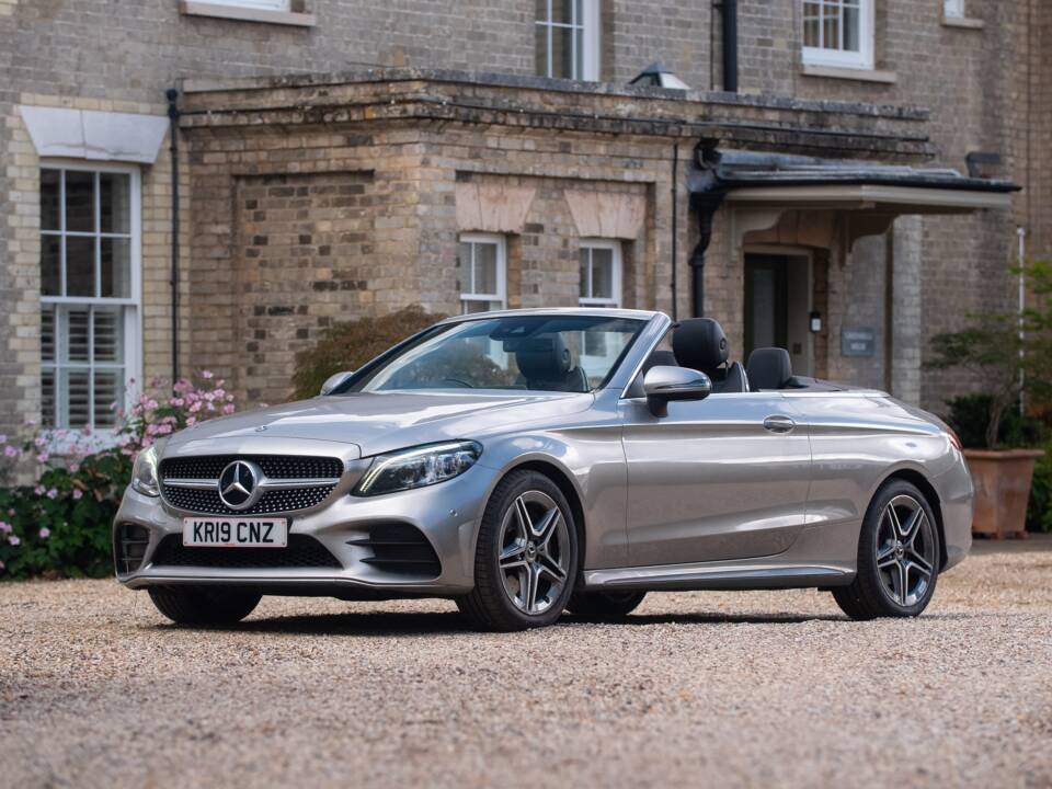 Bild 38/50 von Mercedes-Benz C 300 d (2019)