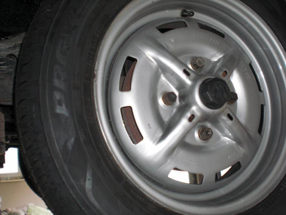 Image 42/44 of Volkswagen Beetle 1303 (1978)