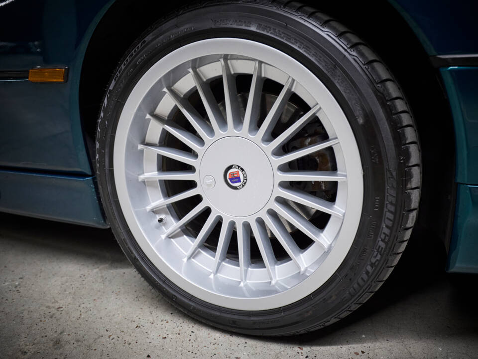 Image 22/81 de BMW 850i (1991)