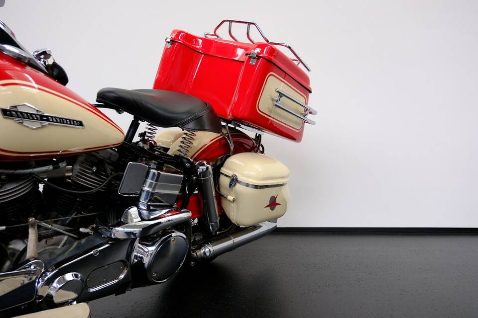 Image 39/75 of Harley-Davidson FL Panhead (1965)