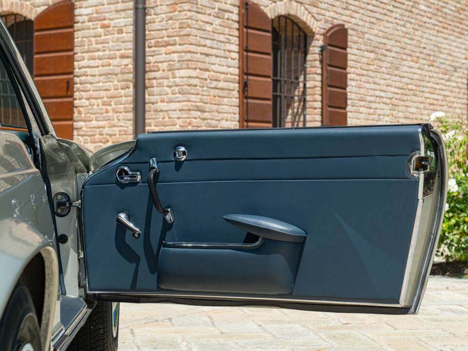 Image 42/50 de Mercedes-Benz 230 SL (1965)