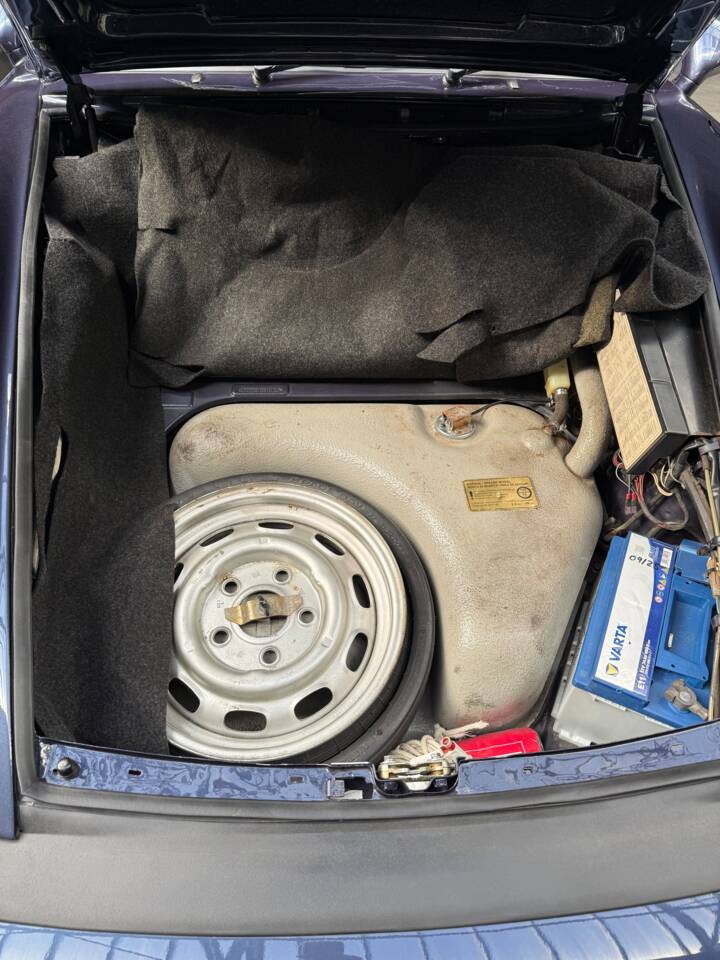 Bild 21/25 von Porsche 911 Carrera 3.2 (1986)