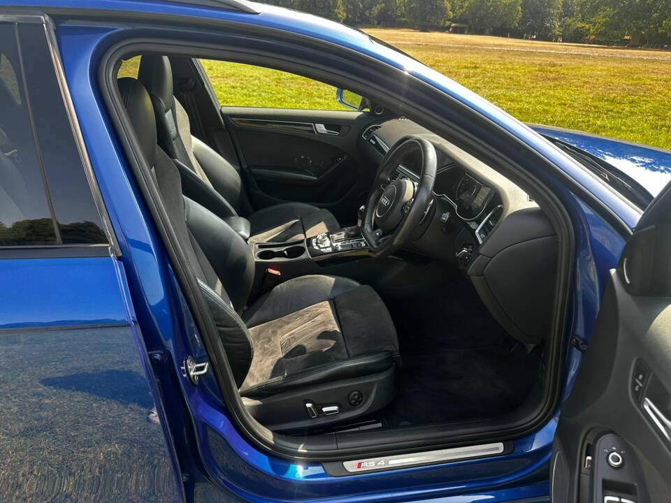 Imagen 14/40 de Audi RS4 Avant (2014)