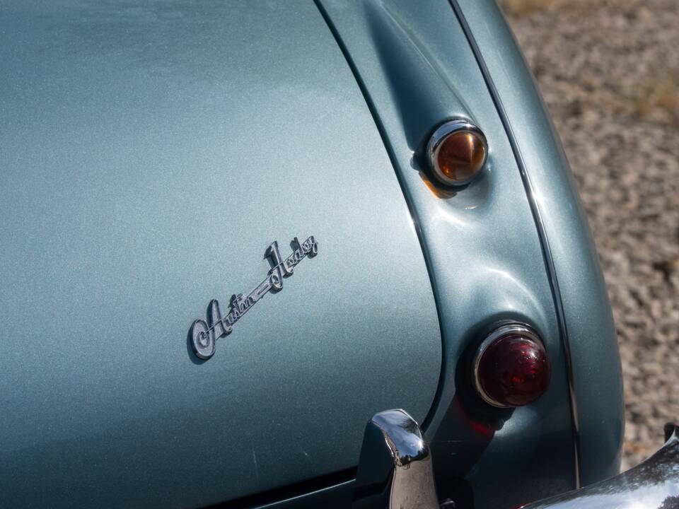 Image 33/38 of Austin-Healey 100/6 (BN4) (1956)