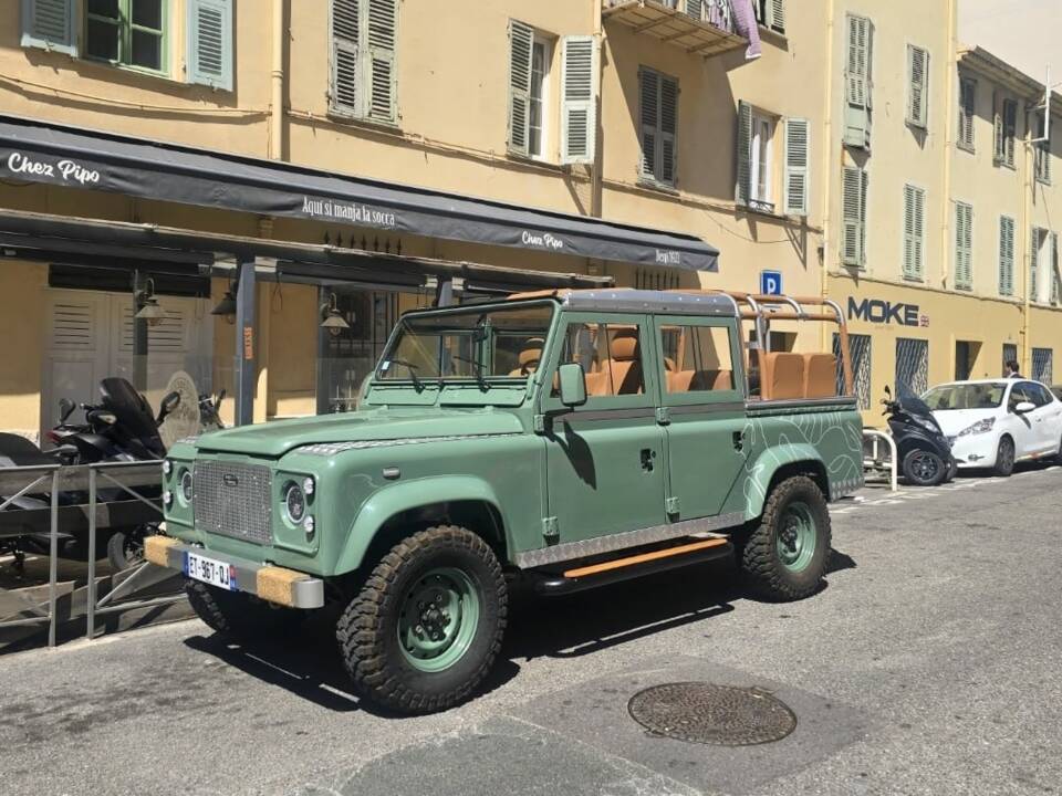 Bild 4/16 von Land Rover Defender 110 300Tdi (1998)