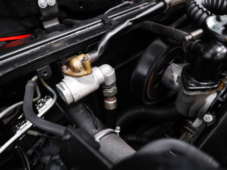 Image 18/64 of Alfa Romeo Montreal (1972)