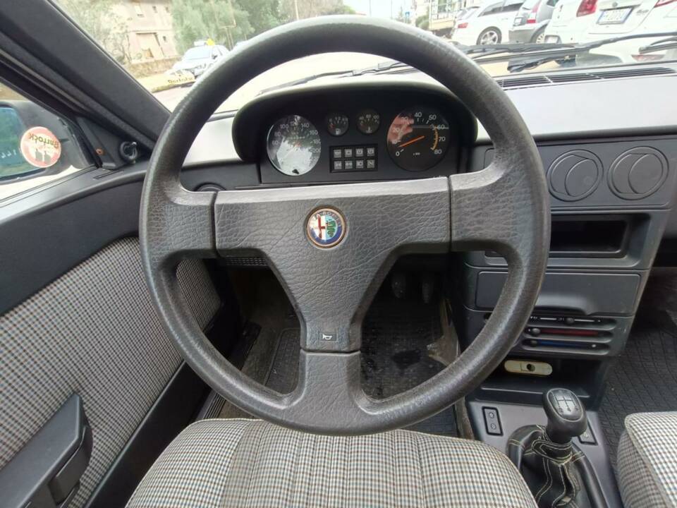 Immagine 33/50 di Alfa Romeo 33 - 1.3 S (1989)