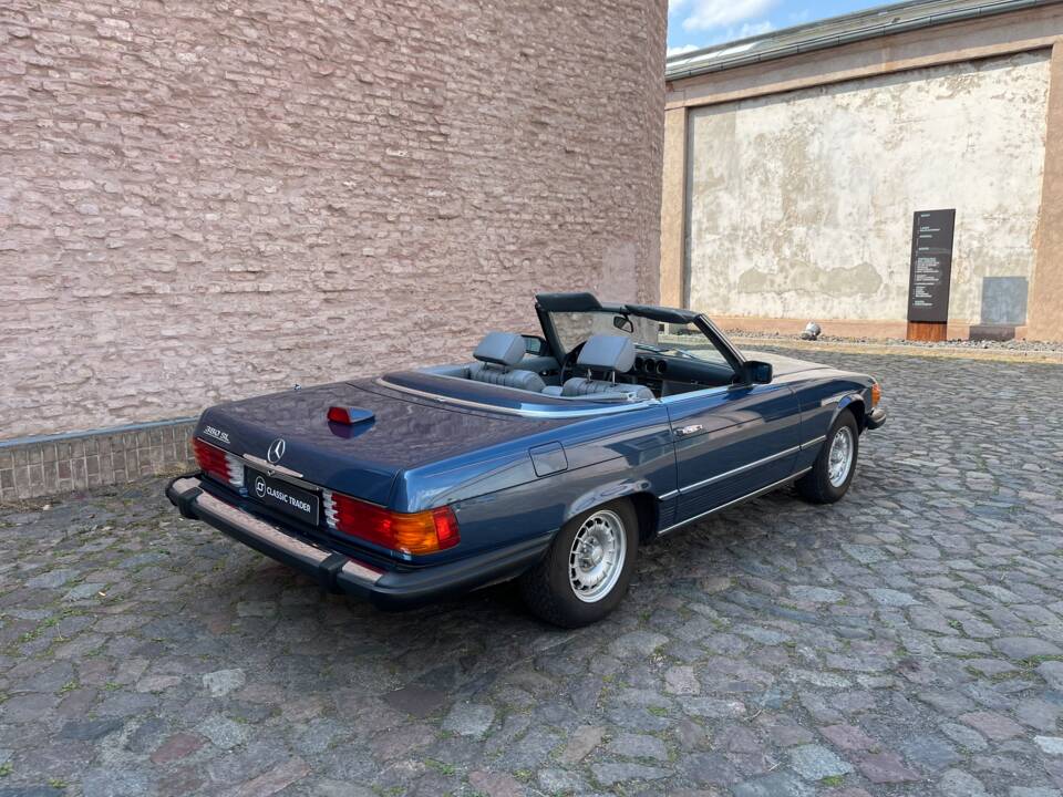 Afbeelding 119/146 van Mercedes-Benz 380 SL (1982)