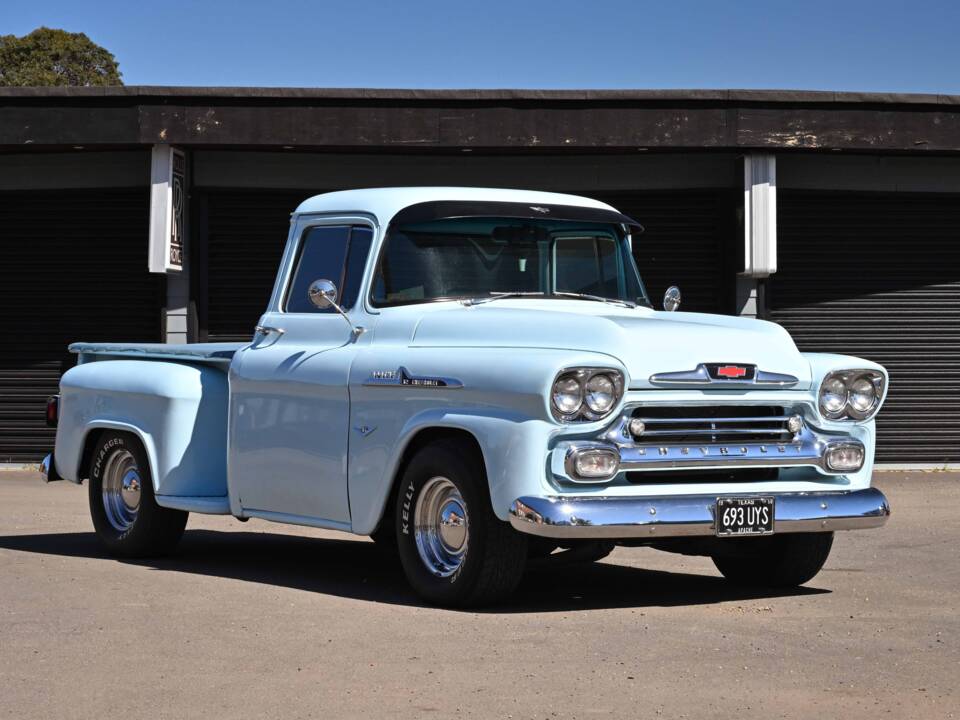 Immagine 1/50 di Chevrolet Apache Stepside (1958)