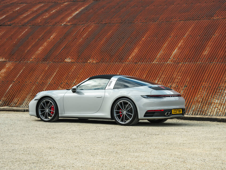 Image 5/33 de Porsche 911 Targa 4S (2021)