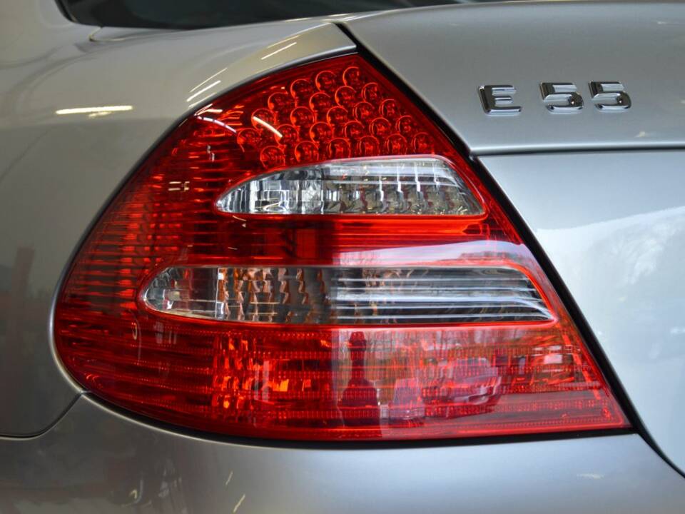Imagen 89/100 de Mercedes-Benz E 55 AMG (2003)