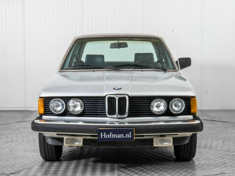 Bild 14/50 von BMW 320i (1981)