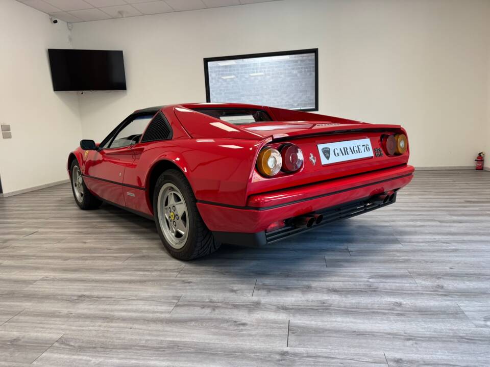 Image 11/59 of Ferrari 328 GTS (1988)