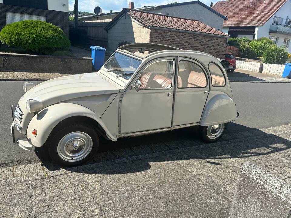 Afbeelding 2/17 van Citroën 2 CV 6 (1972)
