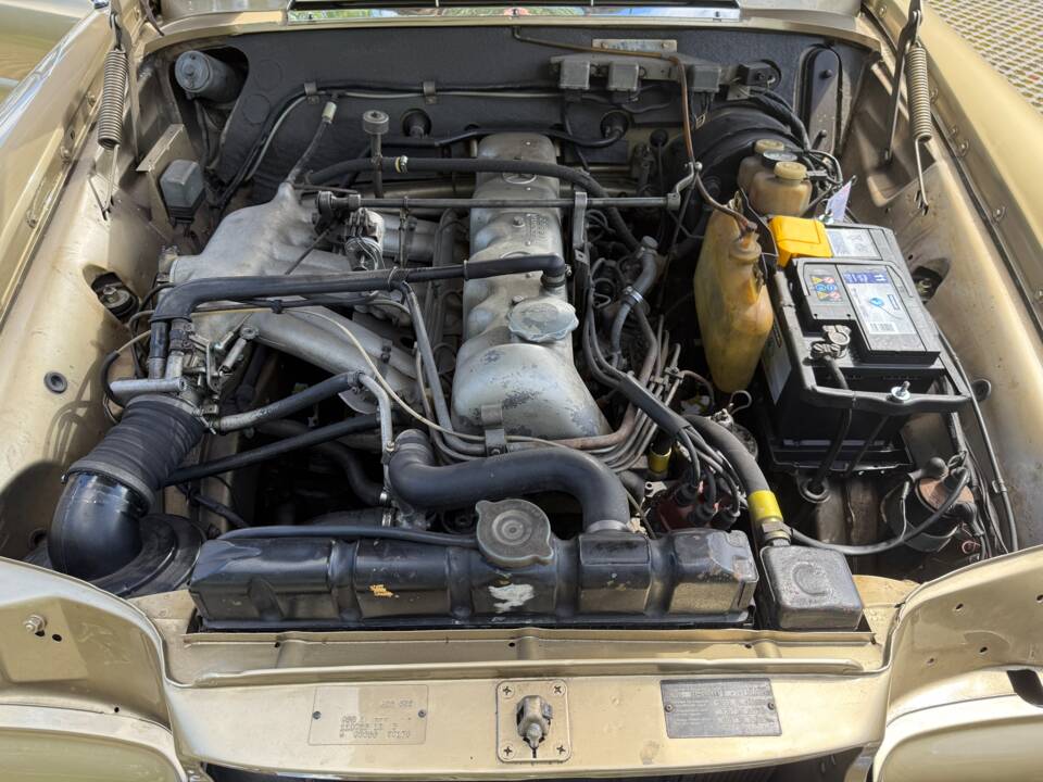 Image 33/39 de Mercedes-Benz 280 SE (1968)