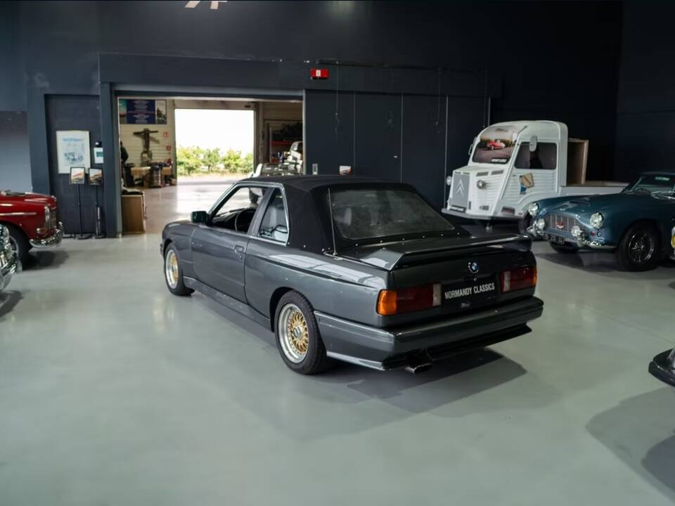 Immagine 13/28 di BMW 320i Baur TC (1985)