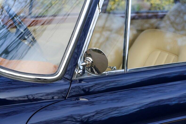 Image 36/50 of Bentley S 3 Continental (1962)