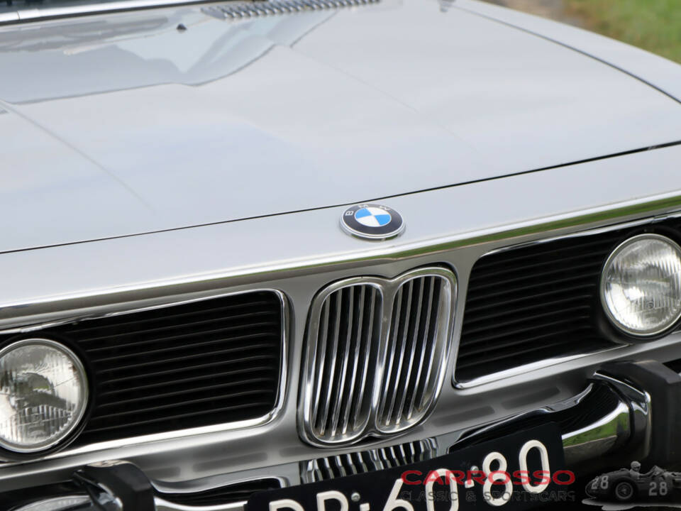 Image 14/50 de BMW 3.0 CS (1972)