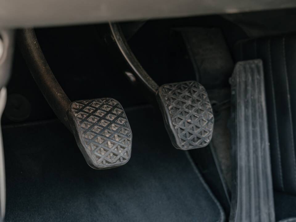 Image 127/185 of BMW Z8 (2001)