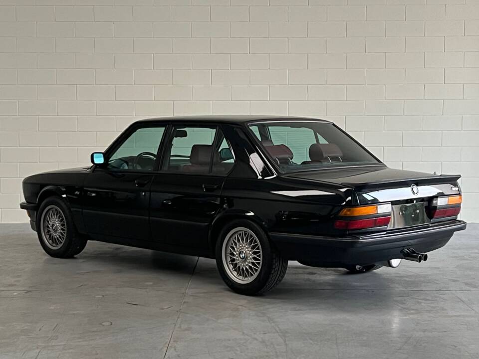 Image 15/21 de BMW M5 (1987)