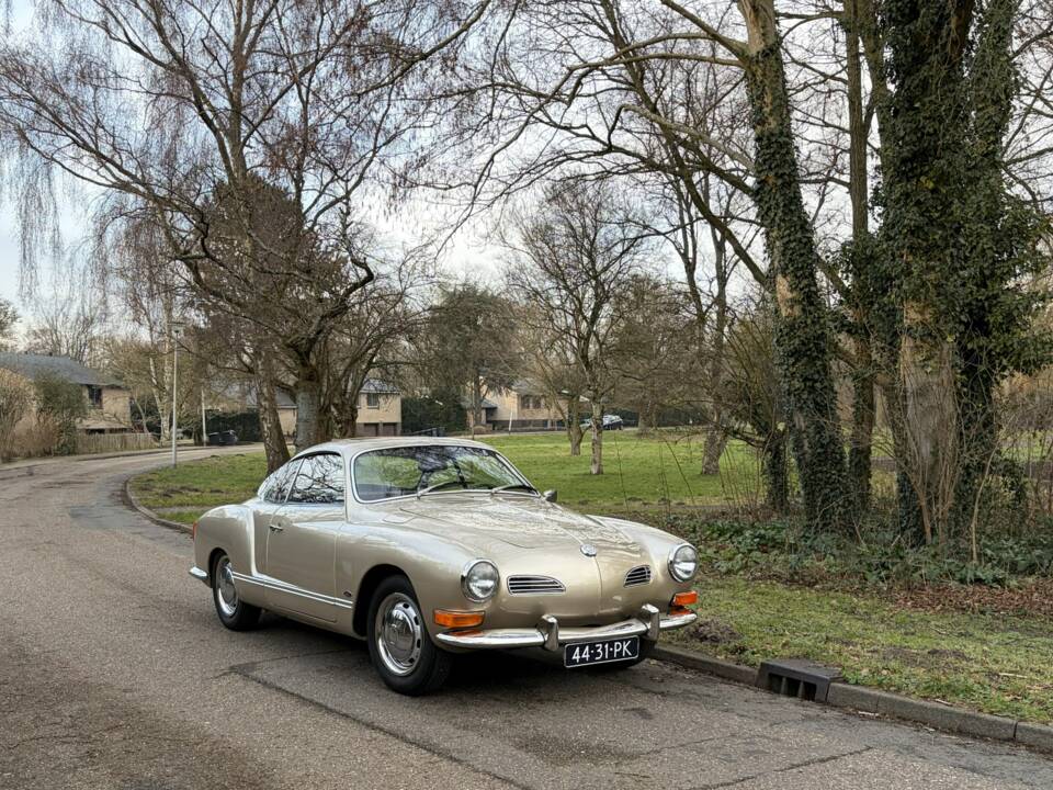 Afbeelding 5/28 van Volkswagen Karmann Ghia 1600 (1971)