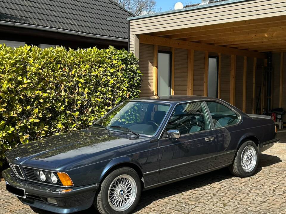 Bild 1/24 von BMW 635 CSi (1987)