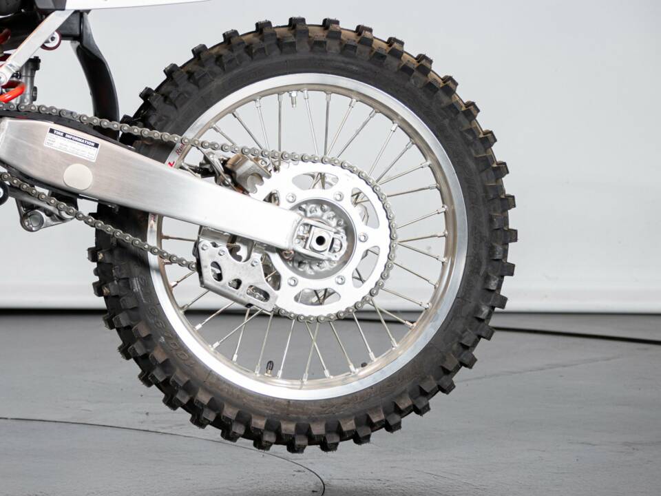 Image 18/50 de Yamaha DUMMY (2008)