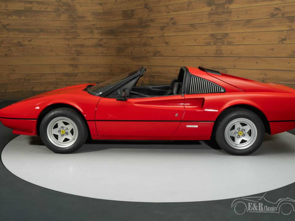 Bild 8/8 von Ferrari 308 GTBi Quattrovalvole (1982)