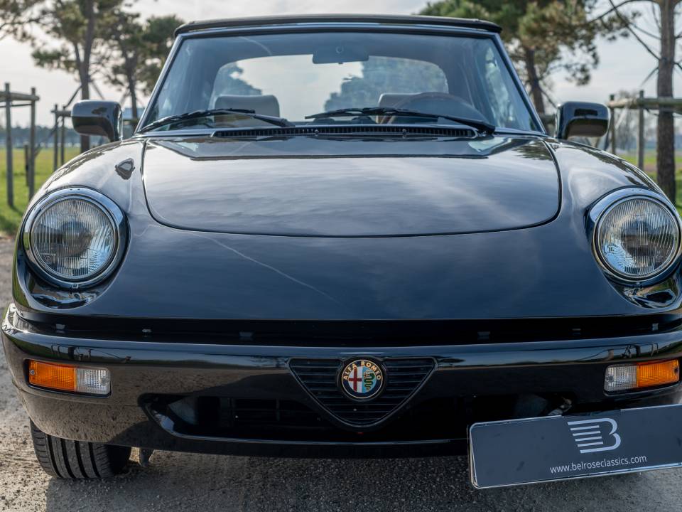 Image 1/20 of Alfa Romeo 2.0 Spider (1991)