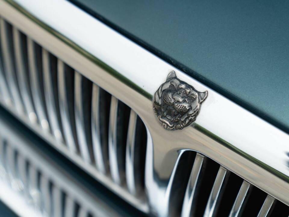 Bild 12/50 von Jaguar XJ6 3.2 (1995)