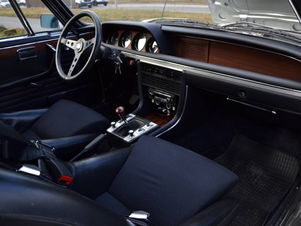 Image 20/26 of BMW 3.0 CSL (1973)
