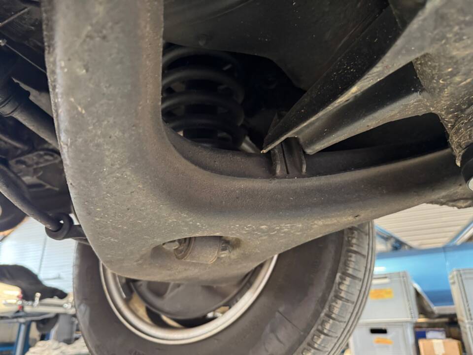 Image 30/32 of Mercedes-Benz 280 SL (1985)