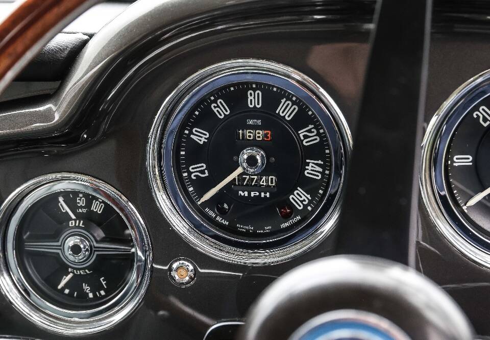 Afbeelding 29/30 van Aston Martin DB 4 (1959)