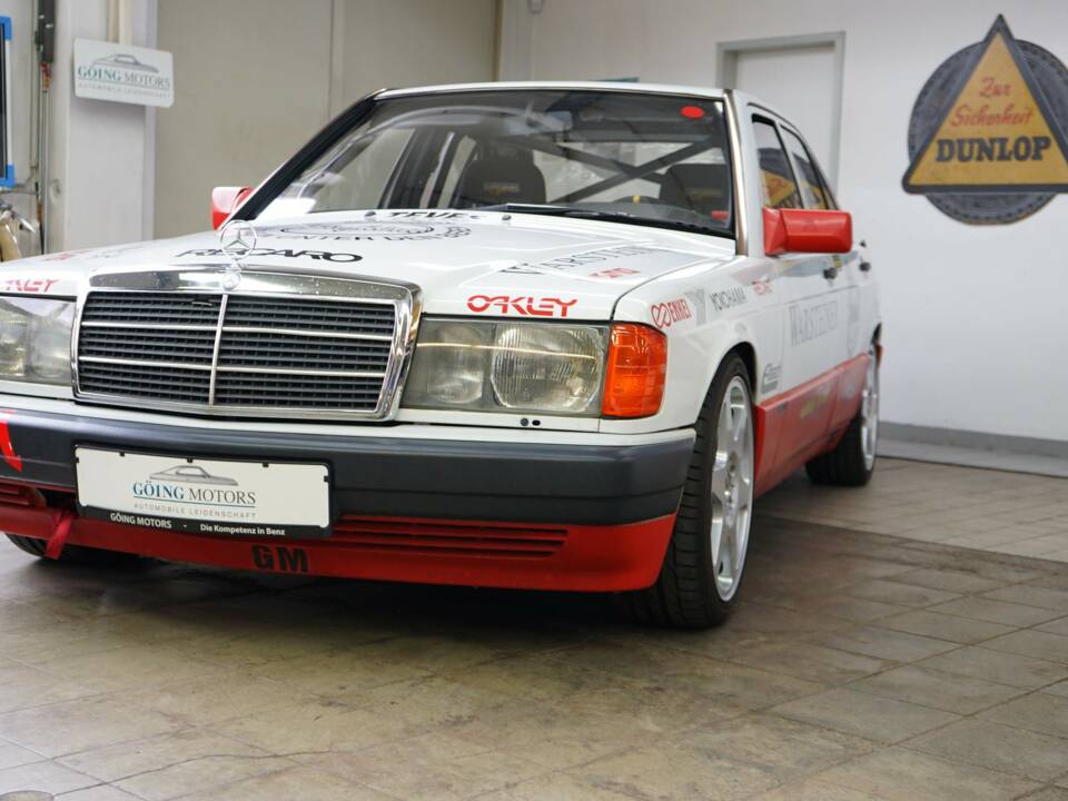 Imagen 9/36 de Mercedes-Benz 190 E 2.6 (1990)