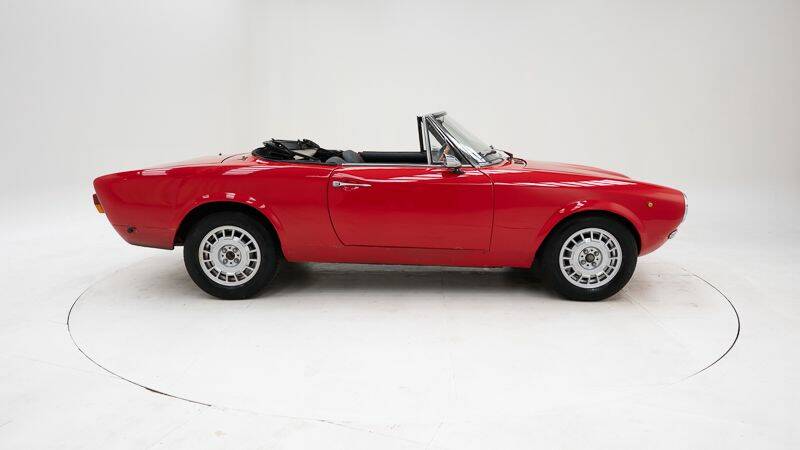 Bild 9/15 von FIAT 124 Sport Spider (1969)