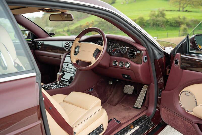 Image 2/50 of Bentley Brooklands (2008)