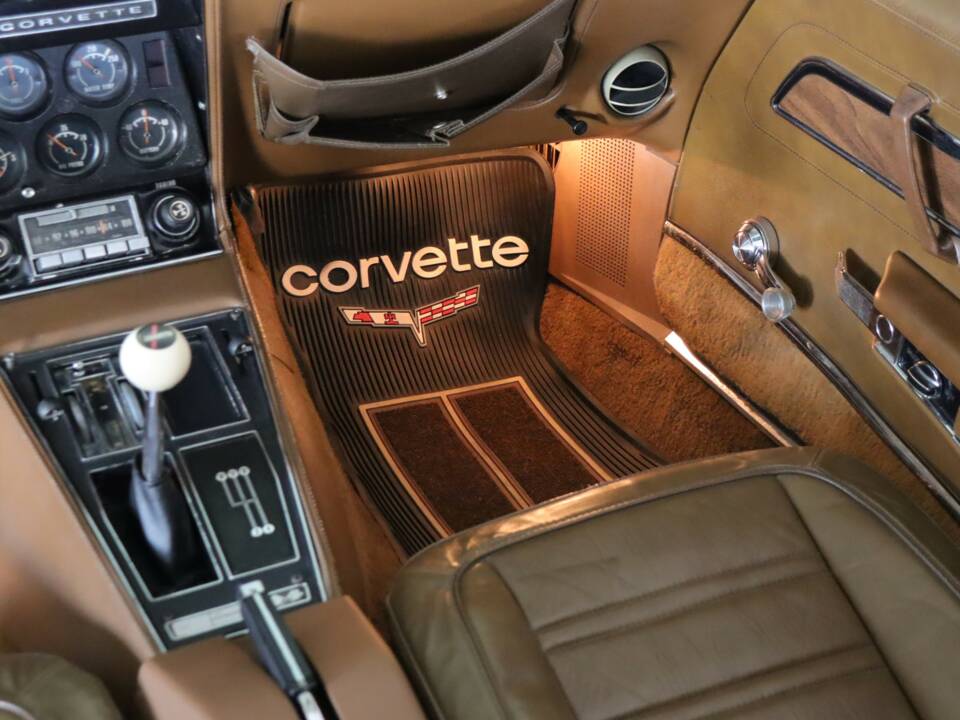 Image 6/50 of Chevrolet Corvette Stingray (1972)