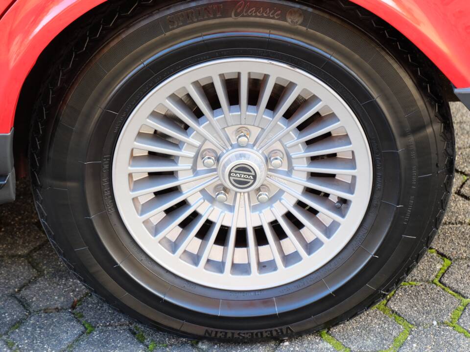 Image 64/75 de Volvo 240 (1986)