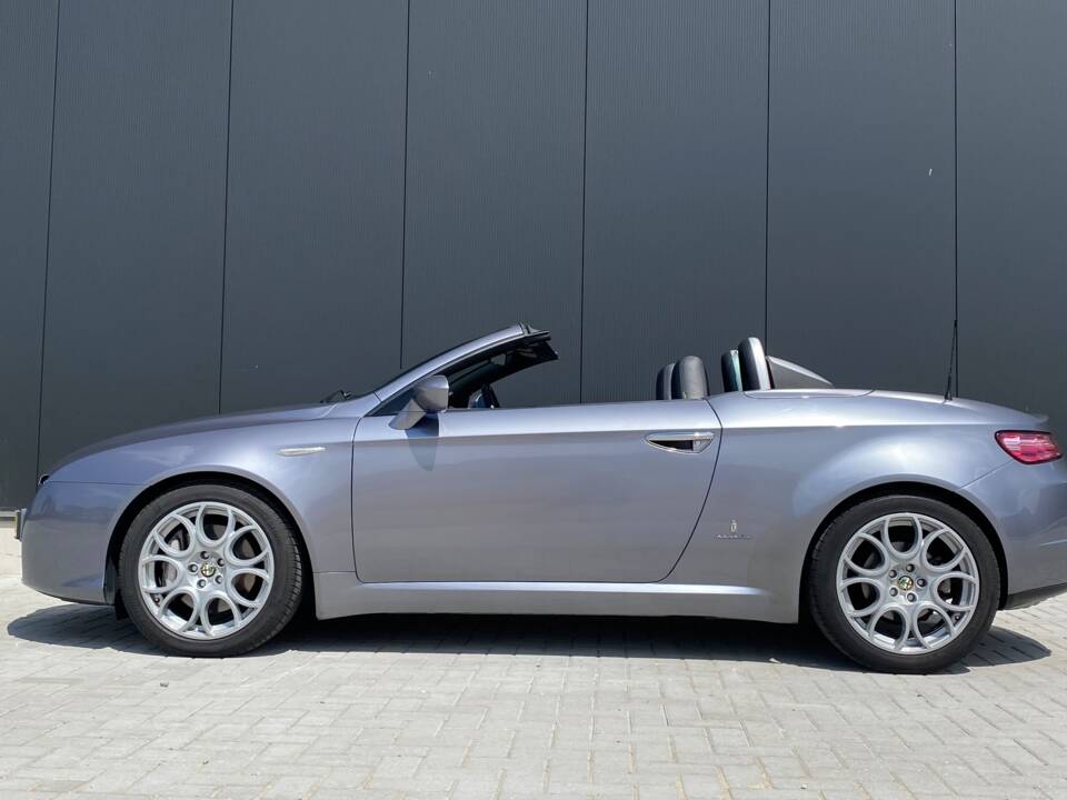 Image 3/6 of Alfa Romeo Spider 3.2 V6 Q4 (2006)