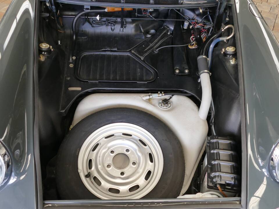 Bild 26/26 von Porsche 911 2.0 (1966)