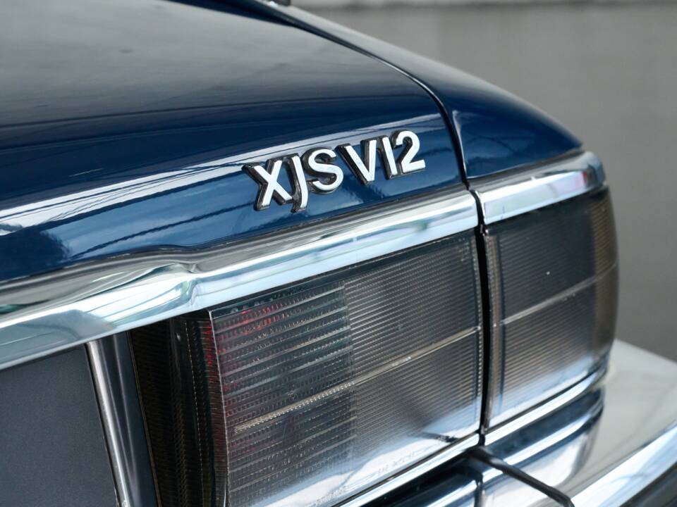 Image 17/50 of Jaguar XJS 5.3 V12 (1993)