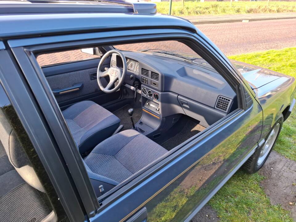 Image 23/27 de Peugeot 309 (1990)
