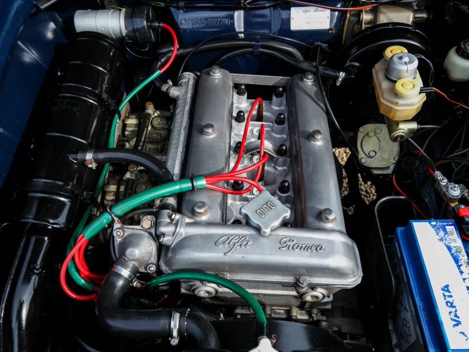 Image 40/50 of Alfa Romeo Giulia Nuova Super 1300 (1975)