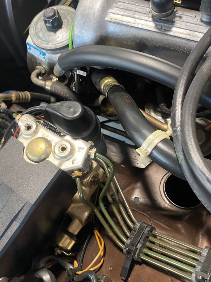 Image 41/63 of Mercedes-Benz 500 SEC (1984)