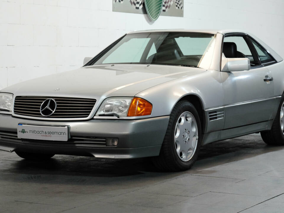 Afbeelding 4/38 van Mercedes-Benz 300 SL (1990)