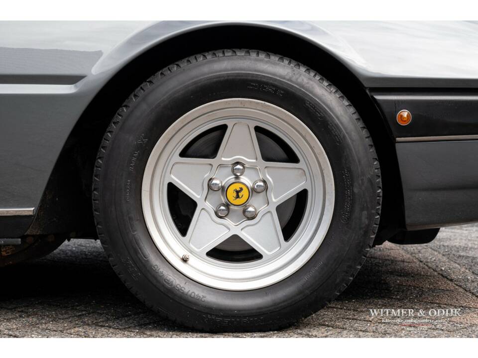 Immagine 28/33 di Ferrari 400i (1981)