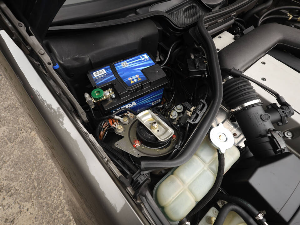 Imagen 24/74 de Mercedes-Benz E 320 (1994)